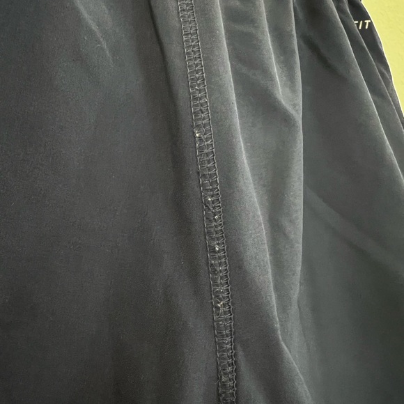 NIKE DRI FIT SHORTS - Picture 2 of 3